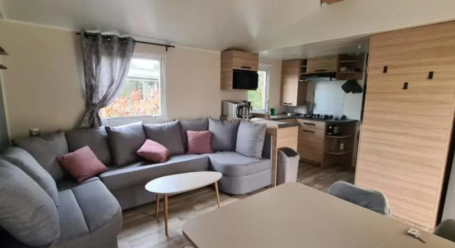 Mobile Home OuiReves 281 facing the Mediterranean, Book Hotel Hoteller i Lattes med pool, Swimmingpool