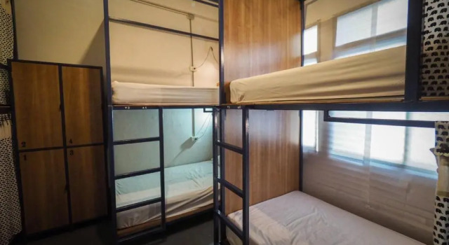 Кровать в общем номере (женский номер) Arawana Hostel Silom