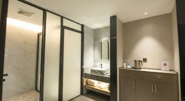 Семейный люкс Yilai Hotel (Bozhou People's Hospital Wanda Plaza)