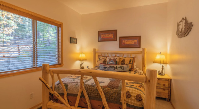 Bearfoot Bungalow, Varaa Hotelli Big Bear Lake USA