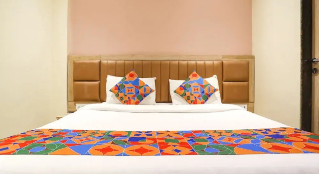 Fabexpress Divine Hospitality, Забронировать Отель Отели штата Махараштры 3 звезды, 3*