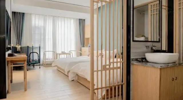 Manting · M Meishu Resort Hotel (Zhangjiajie National Forest Park Wulingyuan Branch)