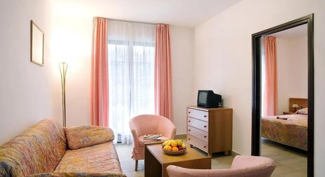 Solaris Residence - Naturist