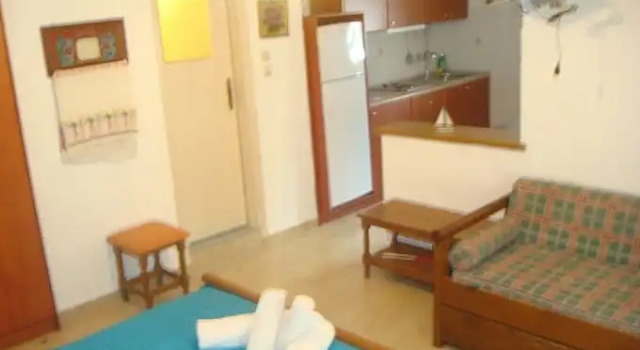 Kouvaras Apartments