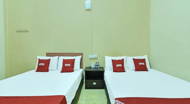Люкс OYO 90706 Empire Inn 2