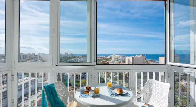 Y10D.Best Yomely apartment Las Americas, Забронировать Апартаменты/квартира Отели Плайя-де-лаc-Америкас с парковкой, рядом с Лос-Христианос, Парковка