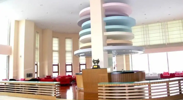 Avaunce Yabuli Hotel, Prenota Hotel Zhenzhushan Cina