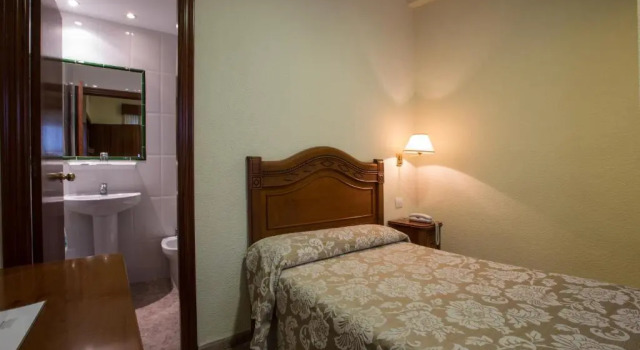 Одноместный номер Standard Hotel Riviera