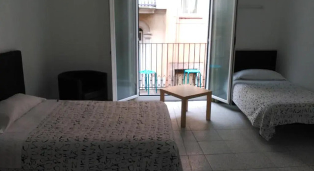 Трёхместный номер Standard Hostal River