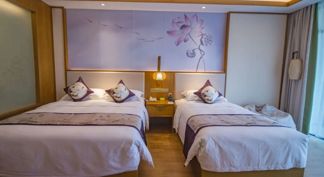 Jiuhuashan Rongxi Manor Hot Spring Hotel, Book Hotel Hoteller i Chizhou med pool, Swimmingpool