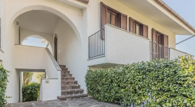 Honey Lake House, Book Hotel Hotels in Como with a Pool, Swimming Pool