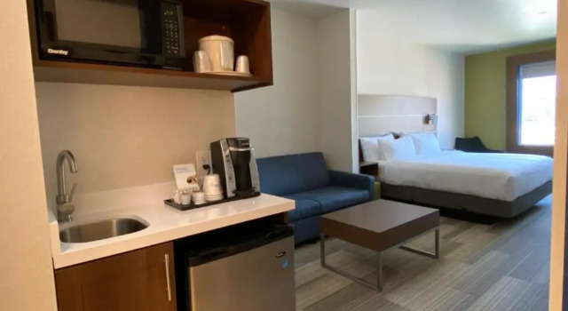 Люкс Holiday Inn Express & Suites Beaumont - Oak Valley by IHG