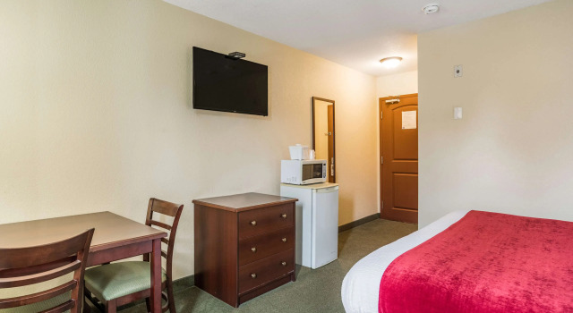 Двухместный номер Standard Knights Inn Orillia