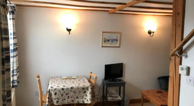 All Seasons Cottage Breaks, Забронировать Дом для отпуска Саксмандем Суффолк, рядом с Музей Саксмандема