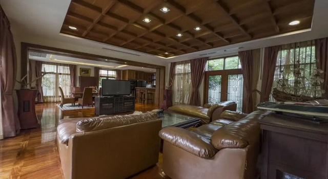 Executive 4 Bed Pool Villa - VTM
