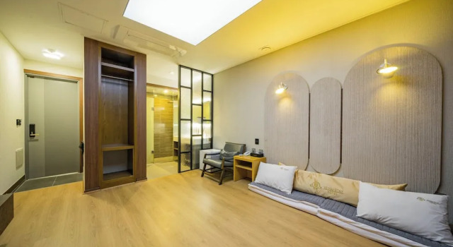 Номер Standard с видом на город Yeosu Stay Hotel