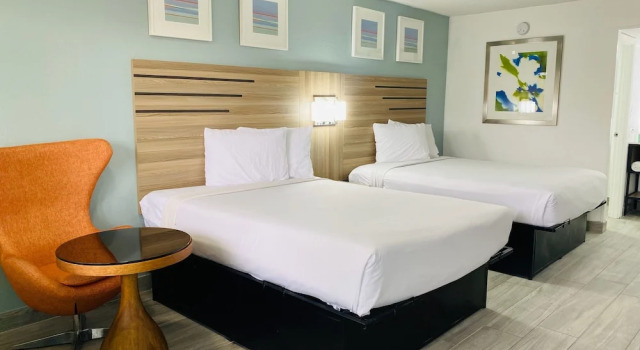Четырёхместный номер Deluxe Rodeway Inn Clearwater - Central