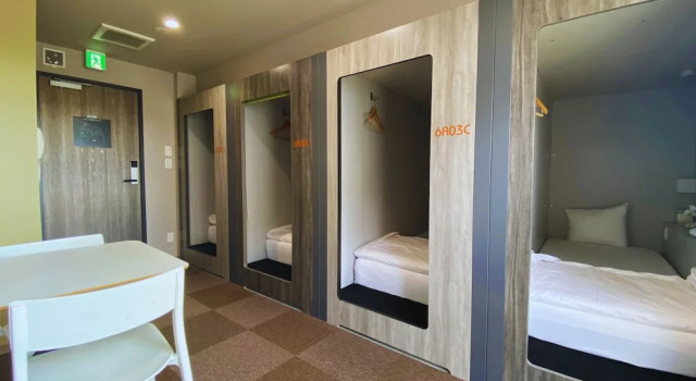 Кровать в общем номере Beagle Tokyo Hostel＆Apartments