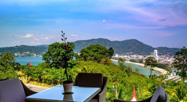 Люкс с видом на океан Patong Heights
