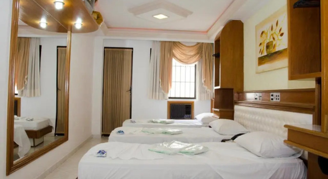 Трёхместный номер Standard Omega Palace Hotel