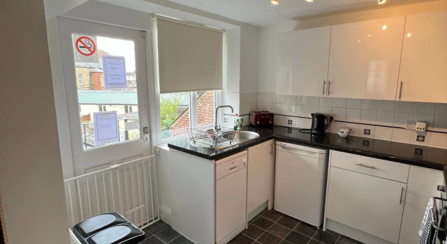 Stylish 2 Bedroom Apartment Yeovil Town Centre