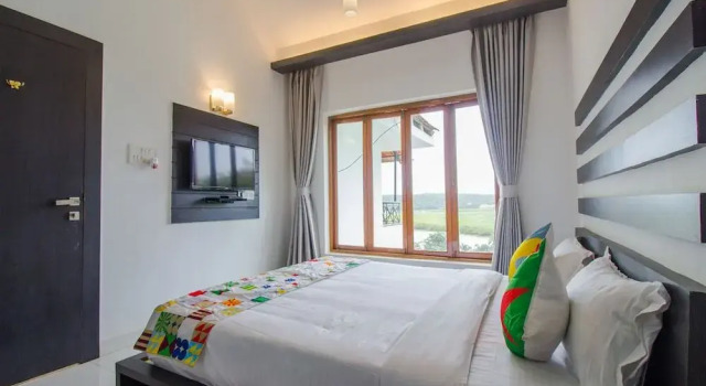 OYO Home 17402 Pool View Villa 4BHK, Забронировать Вилла Виллы Альто-де-Порворим, Вилла