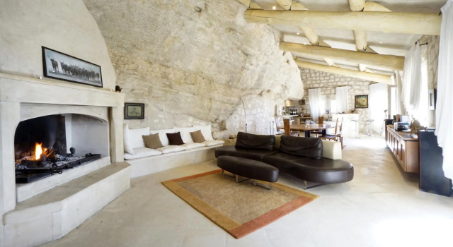 Le Dernier Chateau - Architect's Stone Villa & Pool in Picturesque Les Baux-de-Provence, 5 Bedrooms, Забронировать Вилла Ле-Бо-де-Прованс Альпий