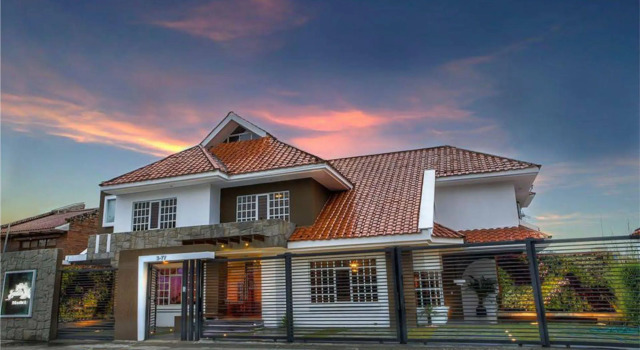 Villa Emilia, Book Villa Sommerhuse i Cuenca, nær Tomebamba River, Hytte