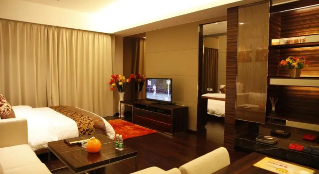 Четырёхместный люкс Deluxe Checkinn International Apartment (GuangZhou PaZhou Poly World Trade Branch)