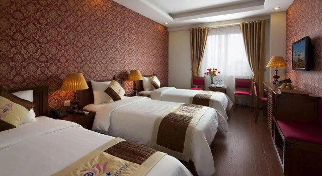 Трёхместный номер Deluxe First Eden Hotel - Hang Bun