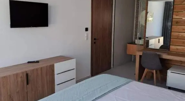 Courtyard Luxury Suites Apostolos