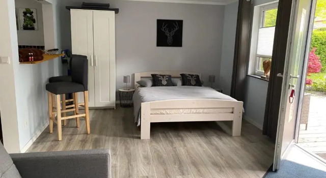 Коттедж c 1 комнатой Das Ferienhaus am Tiergarten
