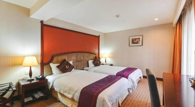 Двухместный номер Deluxe Royal Plaza Hotel