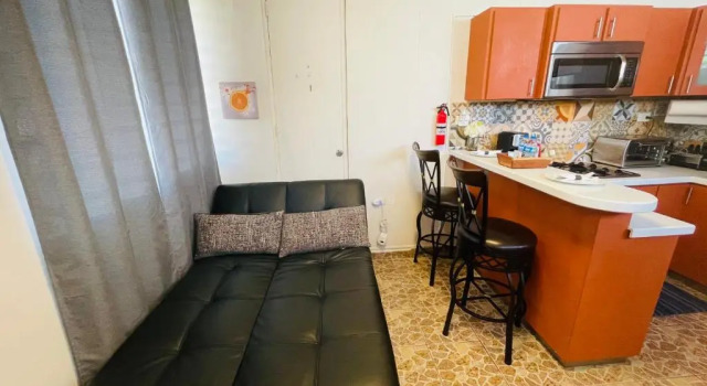 Апартаменты c 1 комнатой Cozy apartment with pkg and laundry. Pet friendly