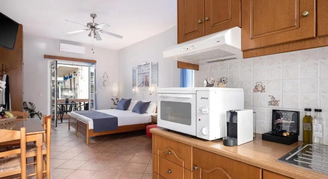 Студия с видом на море Elena Seafront Luxury Apartments