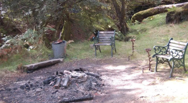 Cosy & compact Rowan Lodge no4