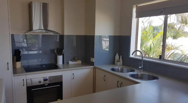 Апартаменты с 2 комнатами с видом на бассейн Santalina On Hervey Bay