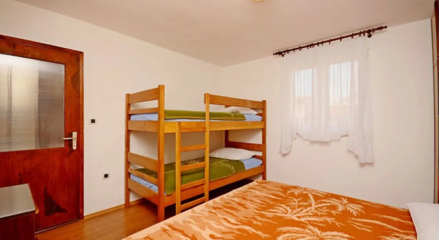 Apartman Dražen, Prenota Appartamento Valbandon Istria