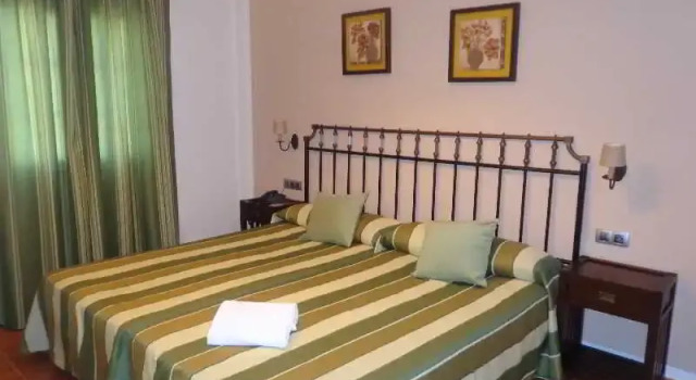 Hotel Mi Refugio, Забронировать Отель Отели провинции Малаги с бассейном, Бассейн