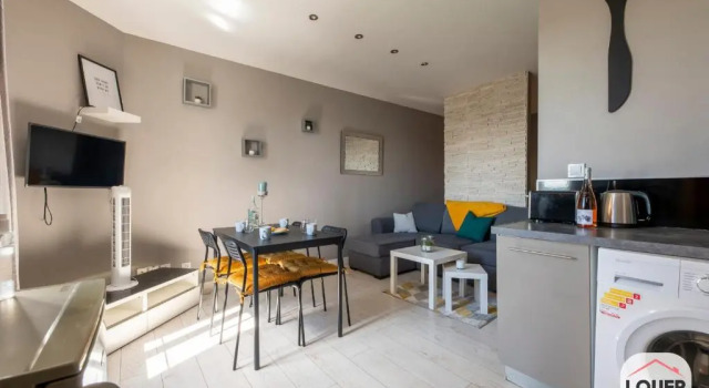 Апартаменты Le Bistrot 11 cosy et chaleureux gare d'Ambroise
