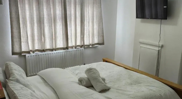 Dagenham - House - Stay5 - Parking - Greatlocation