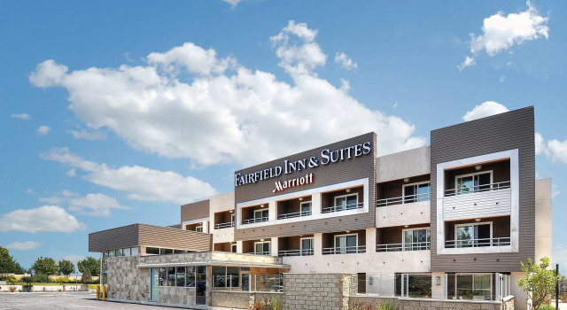 Двухместный люкс c 1 комнатой с балконом Fairfield Inn & Suites by Marriott Los Angeles Rosemead