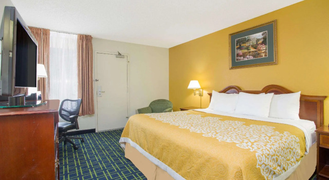 Двухместный номер Standard Days Inn by Wyndham Greenville