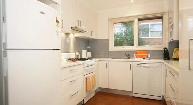 Коттедж Lisson Holiday Rental