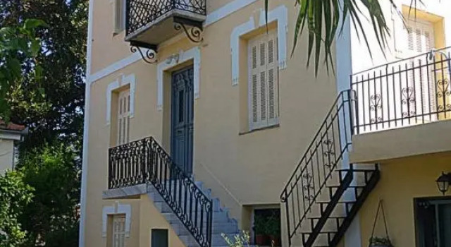 Archontiko Tsaknaki Manolia, Book Hotel  