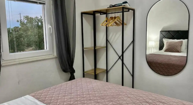 Apartments Rio, Забронировать Апартаменты/квартира Отели Биоград-на-Мору с парковкой, рядом с Частный Пляж «Кемп Сенди», Парковка