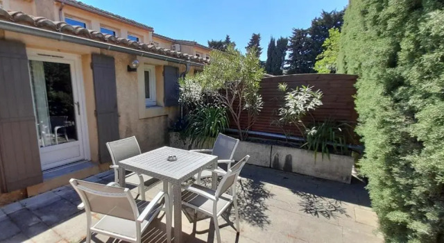 Полулюкс Logis Hôtel Fabian des Baux
