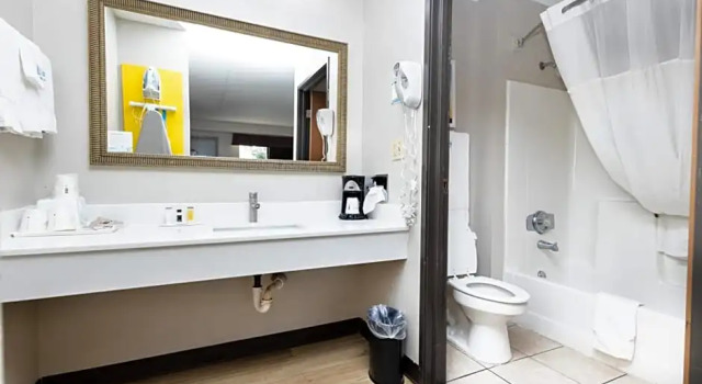Номер Standard Days Inn by Wyndham Dayton Huber Heights Northeast
