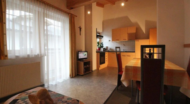 Appartement Kuen, Rezerwuj Apartament Hotele w Tyrol z parkingiem, Parking