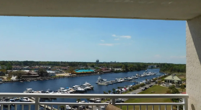 Номер Standard Yacht Club S #1-1001b 2 Bedroom Condo by RedAwning
